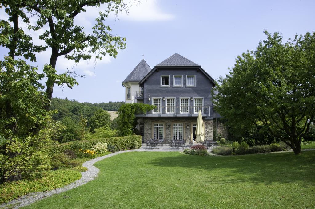 Hofgut Georgenthal Hotel Hohenstein Екстериор снимка