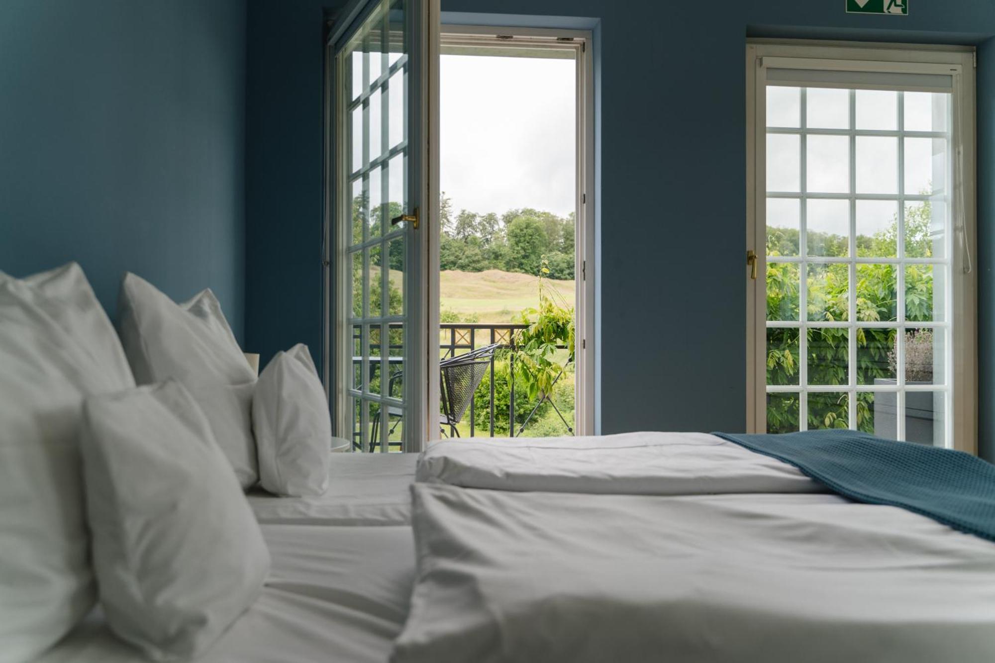 Hofgut Georgenthal Hotel Hohenstein Екстериор снимка