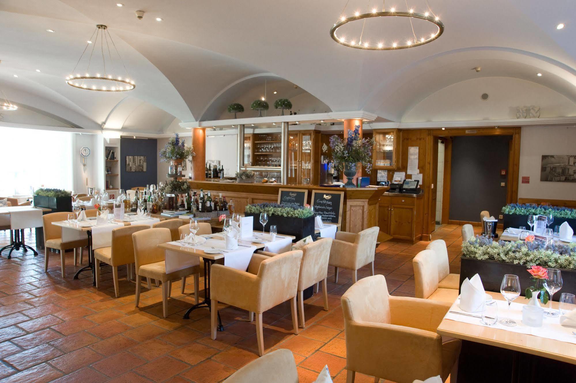 Hofgut Georgenthal Hotel Hohenstein Екстериор снимка